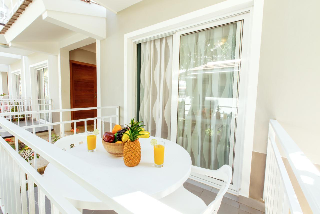 Hotel Fiesta Deluxe Punta Cana Luaran gambar